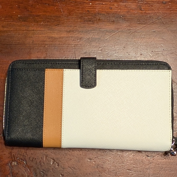 TUMI Black, White, and Tan Travel Wallet - Picture 2 of 5